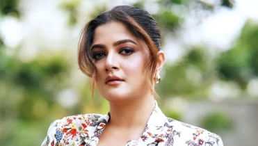 চেহারা ও শরীর নিয়ে নেতিবাচক মন্তব্যের শিকার, পুলিশের দ্বারস্থ শ্রাবন্তী